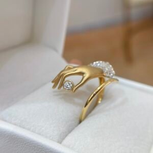 Queen's Ring