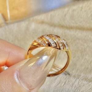 Croissant diamond ring